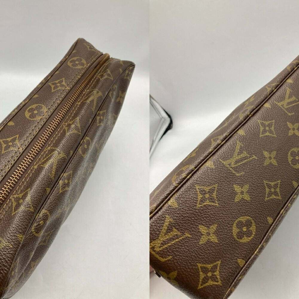 LOUIS VUITTON Authentic Brown Monogram Clutch Bag - Picture 3 of 10